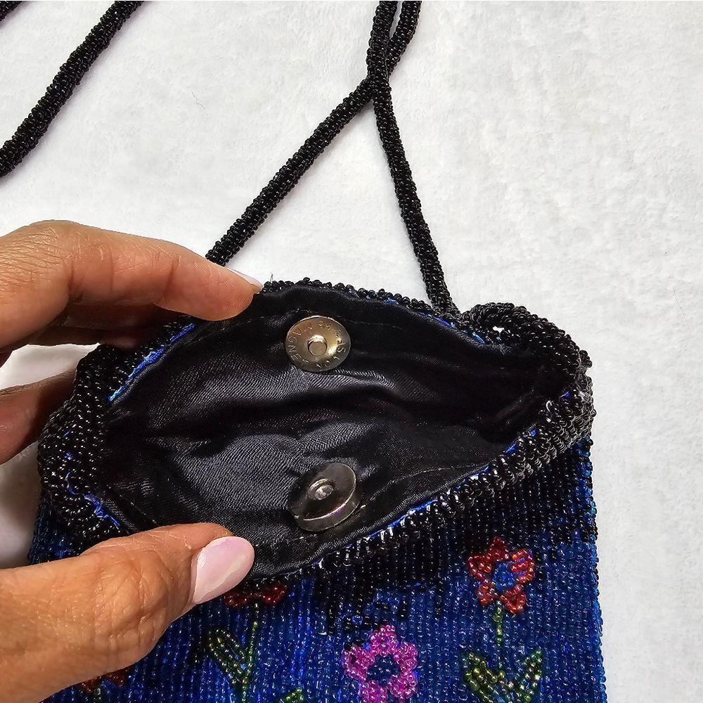 🌿Beautiful Vintage hand beaded glass floral purse. - Picture 5 of 11